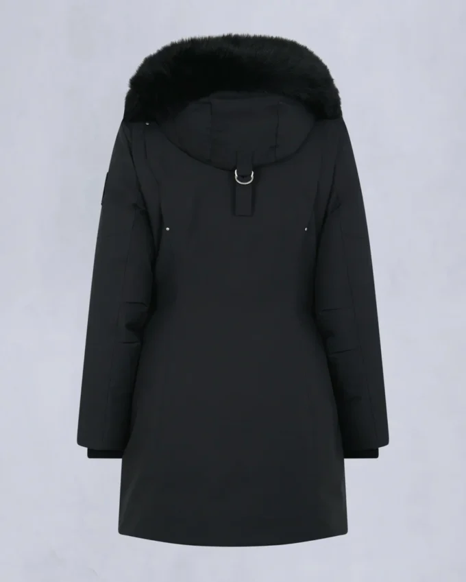 Parkas med fårskinnskant Parkas med fårskinnskant